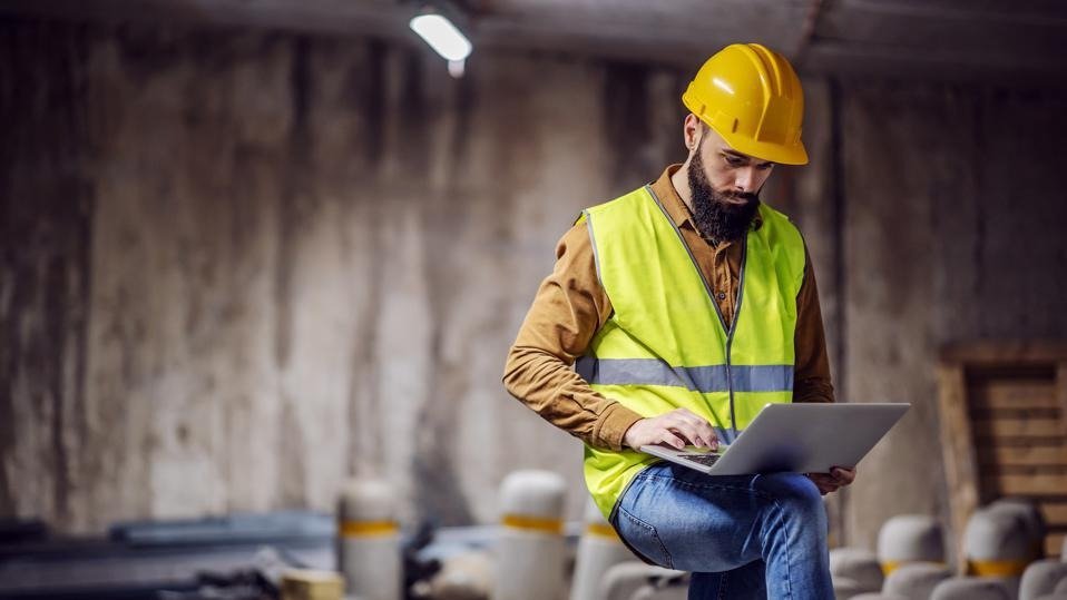 Best Contractor Management Software in 2025 Ranked & Reviewed