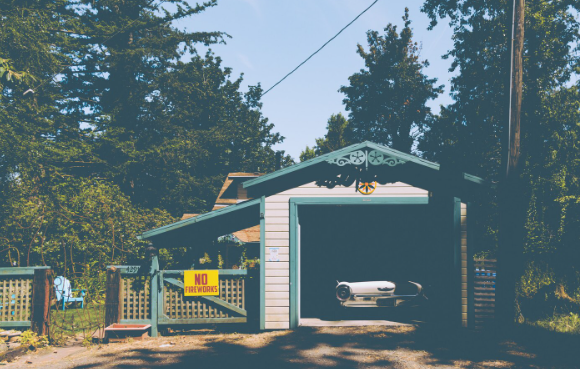 A Comprehensive Guide to Seasonal Garage Door Maintenance for Residents of Chippewa Falls